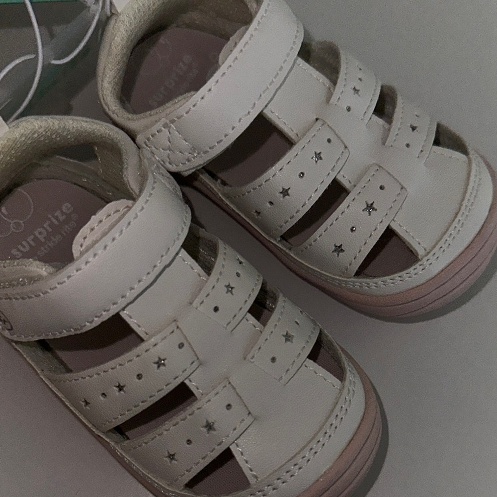 Stride Rite White Sandals with Velcro Closure - Picture 4 of 7